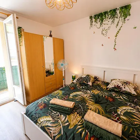 Lejlighed Jungle Avec Balcon *